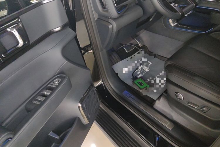 Used Formula Leopard 5 2023 Navigator Edition Driver Seat