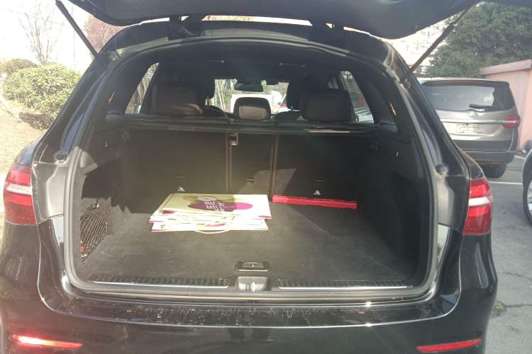 Used Mercedes-Benz GLC 2019 Refreshed GLC 300 L 4MATIC Dynamic Edition