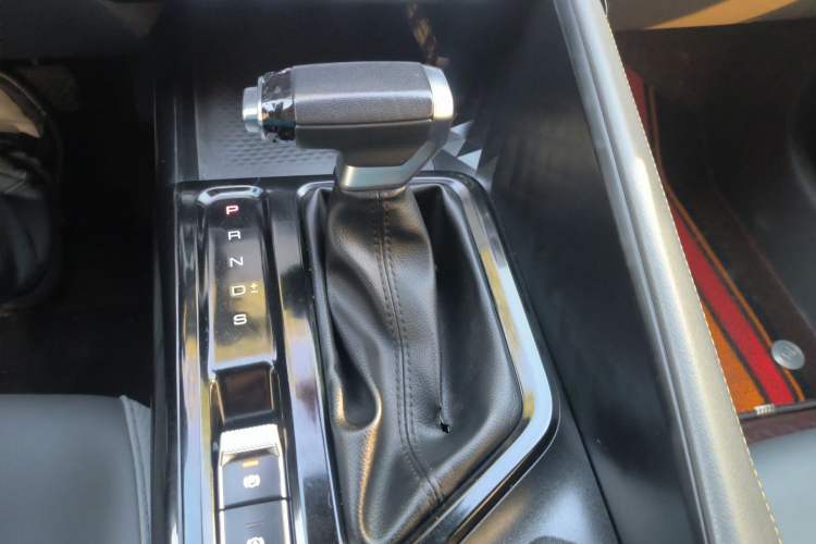 Used Baojun RC-5 2020 1.5T CVT Smart Luxury Edition