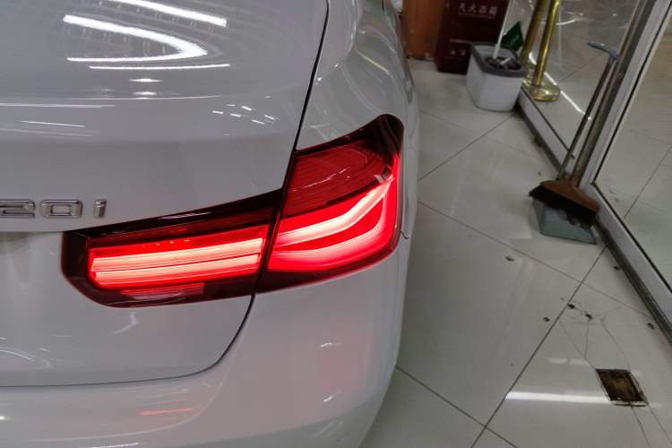 Used BMW 3 Series 2019 320i M Sport Night Edition
