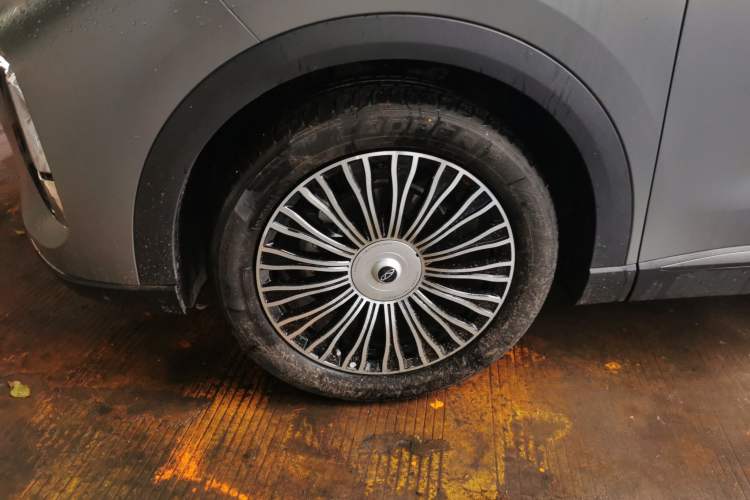 Used Chery Tiggo 8 L 2024 2.0T Two-Wheel Drive Prestige Version 5 Seats