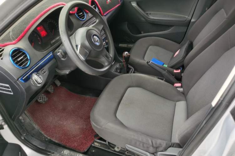 Used Volkswagen Jetta 2015 Value Edition 1.6L Manual Fashionable Style
