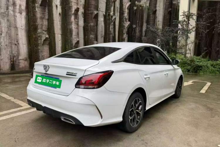 Used MG 5 2021 180 DVVT Manual Youth Luxury Edition
