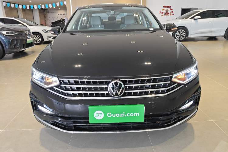 Used Volkswagen Magotan 2025 Revised Version Zhongxiang Edition 280TSI DSG Luxury Trim