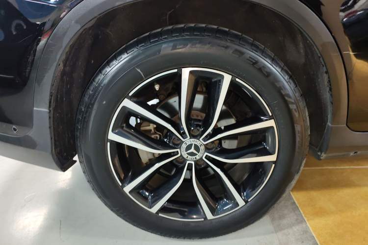 Used Mercedes-Benz GLC 2020 Facelift GLC 260 L 4MATIC Luxury Edition
