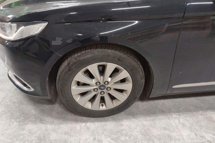 Used Ford Taurus 2016 EcoBoost 180 Luxury Model
