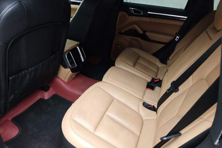 Used Porsche Cayenne 2015 Cayenne 3.0T Left Rear Seat