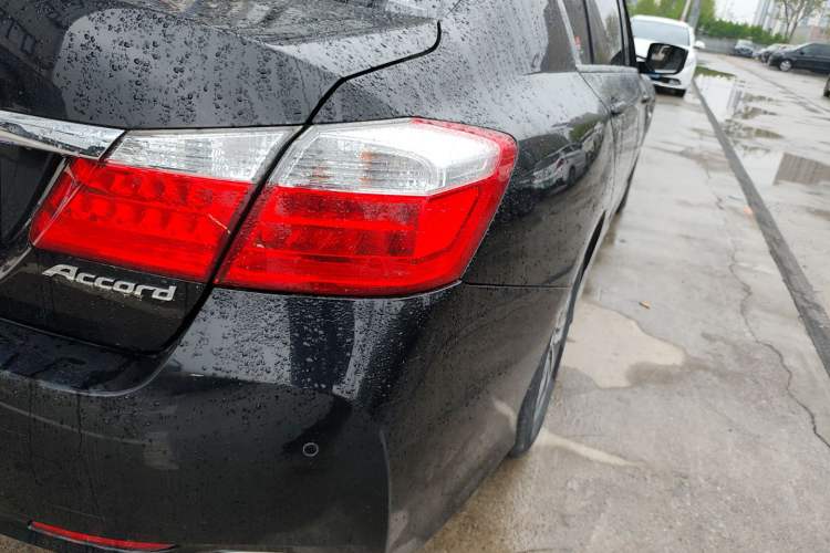 Used Honda Accord 2014 2.0L LX Comfort Edition Right Rear Taillight