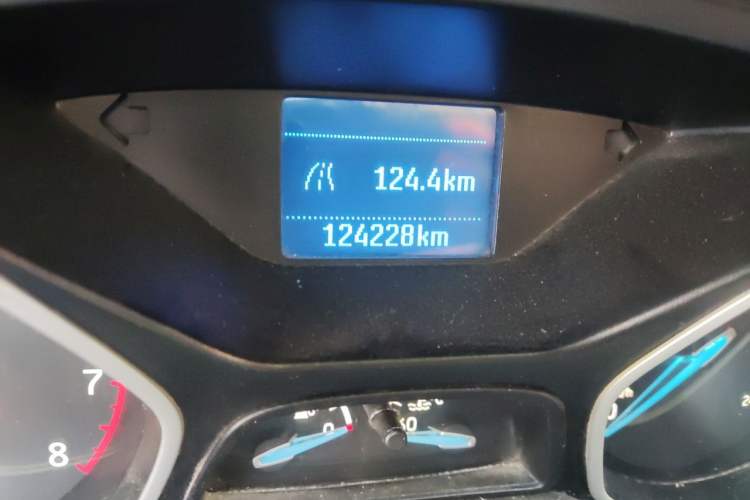 Used Ford Focus 2015 Sedan 1.6L Manual Comfort Model
