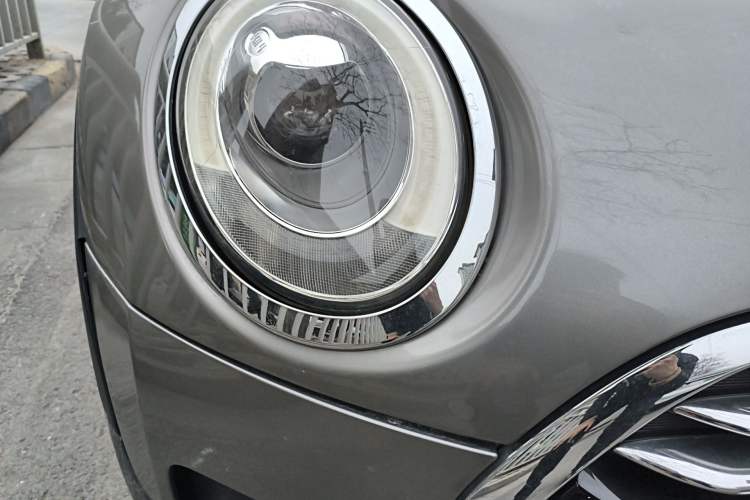 Used MINI Clubman 2016 Updated 1.5T COOPER Geek Edition Right Front Headlight