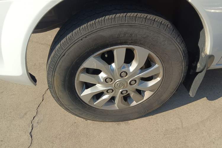 Used SAIC MAXUS Xintu V80 2021 2.0T PLUS Manual City Edition Short Wheelbase Ultra-Low Roof 5/6 Seats