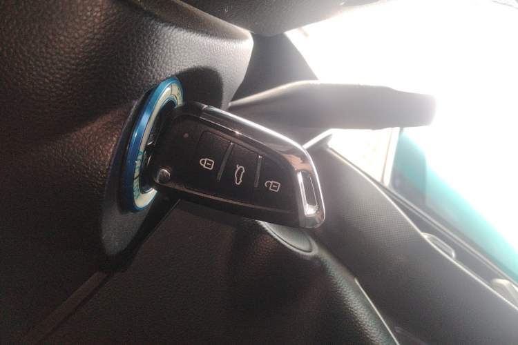 Used Wuling Hongguang S3 2018 1.5L Manual Comfort Model China V Standard Vehicle Key