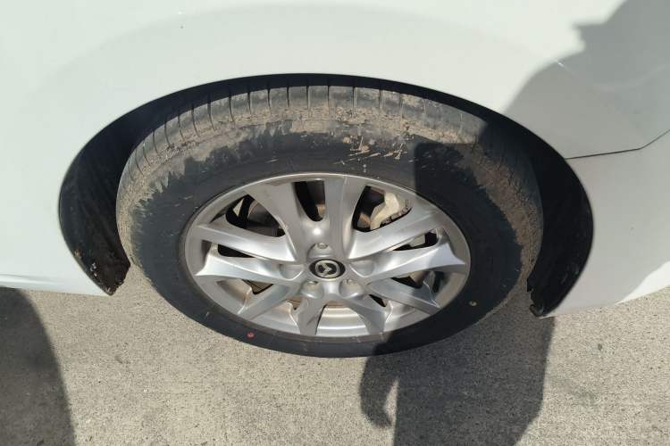 Used Mazda 3 Axela 2017 Sedan 1.5L Automatic Luxury Model Emission Standard China V Right Front Wheel Hub