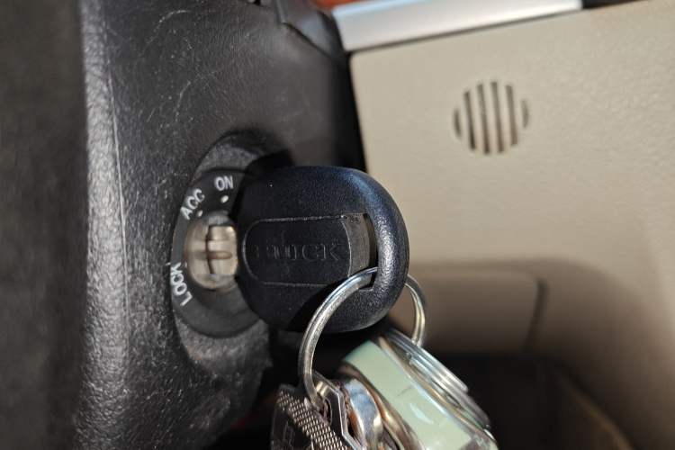 Used Buick Excelle 2013 1.5L Manual Luxury Model
