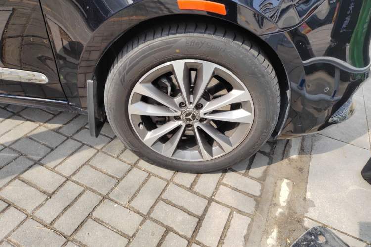 Used Mercedes-Benz V-Class 2021 V 260 Avantgarde Edition