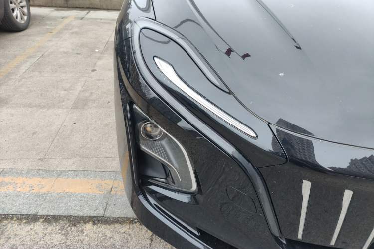 Used Hongqi E-QM5 2023 Base Travel Edition
