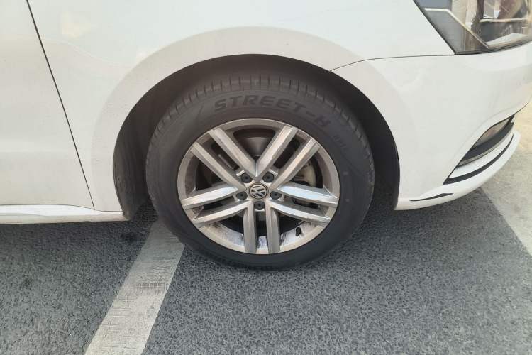 Used Volkswagen Gran Lavida 2017 230TSI DSG Comfort Edition