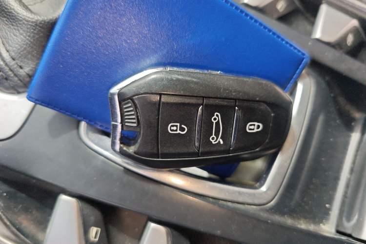 Used DS 5 2013 1.6T Luxury Edition THP160