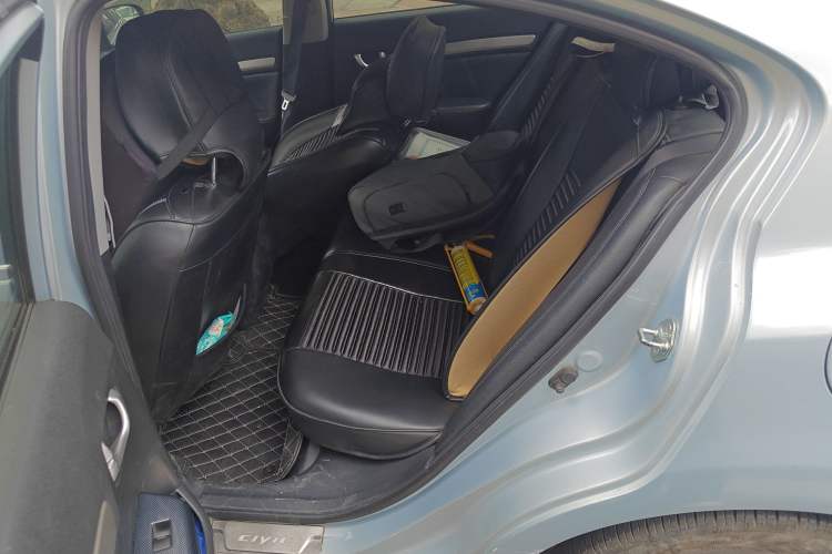 Used Honda Civic 2012 1.8L automatic luxury edition