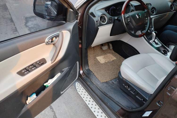 Used Luxgen Great 7 SUV 2013 Limited-Edition Sharp Edition 2.2T All-Wheel-Drive Prestige Model
