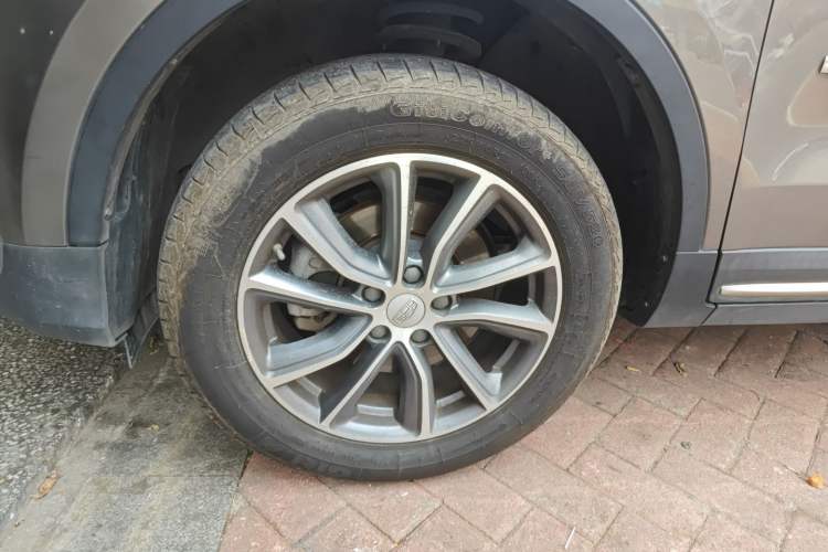 Used Geely Auto Emgrand X7 Sport 2020 1.8TD DCT Two-Wheel Drive Smart Connect 4G-Enabled Version
