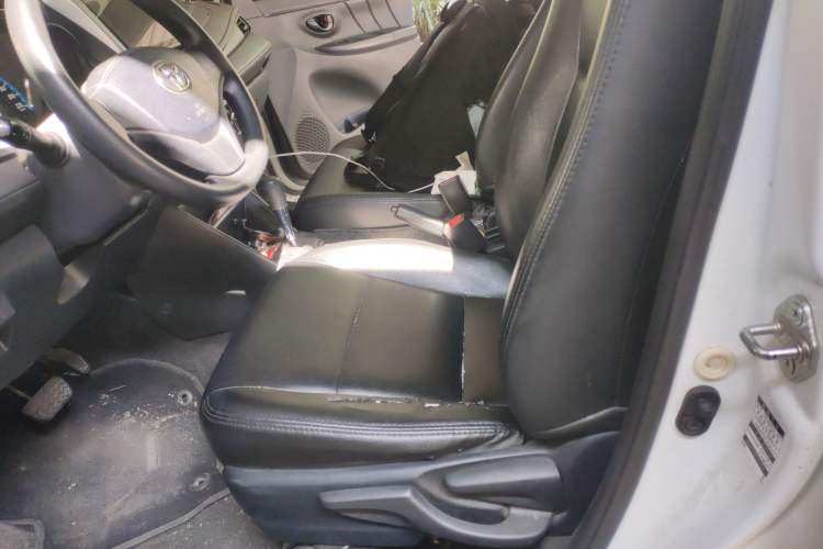 Used Toyota YARiS L  Zhi Xiang 2018 1.5E CVT Champion Limited Edition
