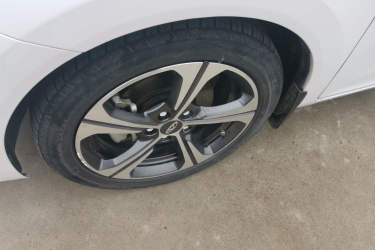 Used Chery Arrizo 5 2019 Facelifted PRO 1.5L Manual Youth Edition China VI Standard Left Front Wheel Hub