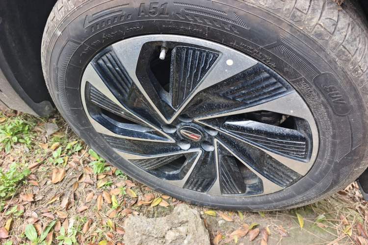 Used Hongqi HS7 PHEV 2024 2.0T PHEV Four-Wheel Drive Flagship Edition 6 Seats Right Front Wheel Hub