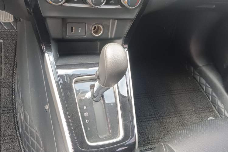 Used Nissan Sylphy 2021 Classic 1.6XL CVT Luxury Edition Gear Lever