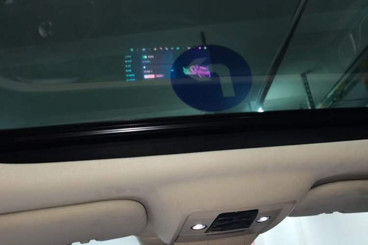 Used Denza D9 2024 DM-i 980 Four-Wheel Drive Flagship Model Headliner