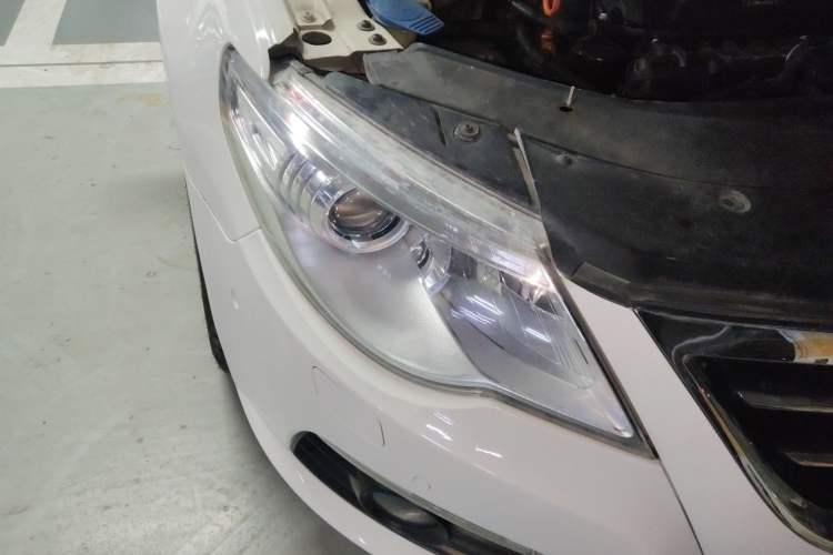 Used Volkswagen FAW-Volkswagen CC 2012 2.0 TSI Luxury Model Right Front Headlight