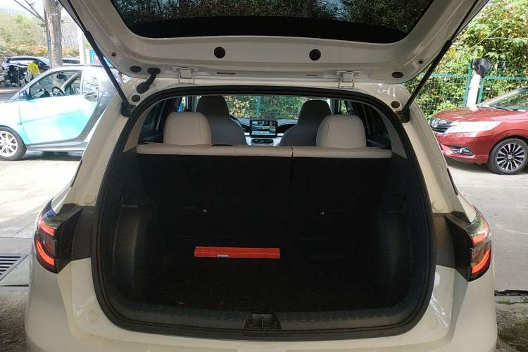 Used Geely Galaxy Geome 2025 310km Youth Edition Trunk