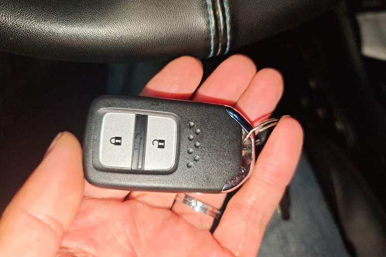 Used Honda Jade 2013 1.8L CVT Luxury Edition 5 seats