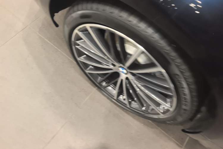 Used BMW 5 Series 2022 Restyled 530Li Leading Edition M Sport Package