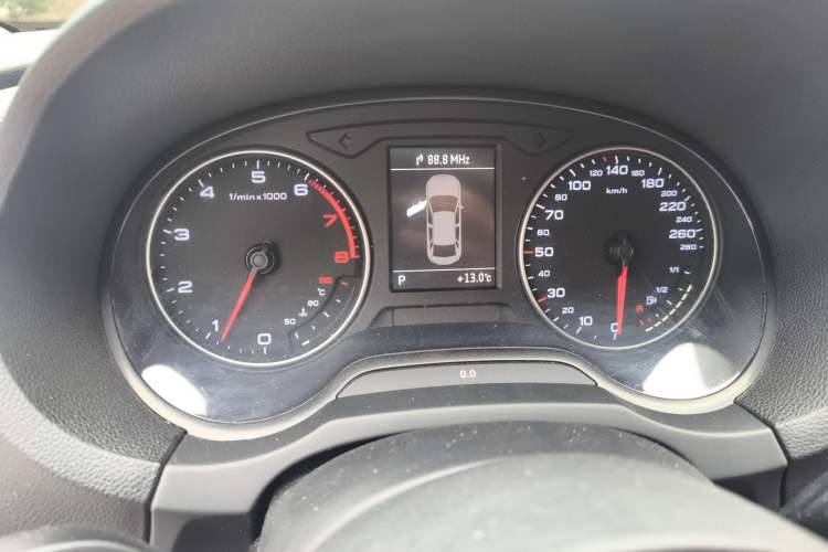 Used Audi A3 2015 Limousine 35 TFSI Millionth Anniversary Intelligent Leading Model
