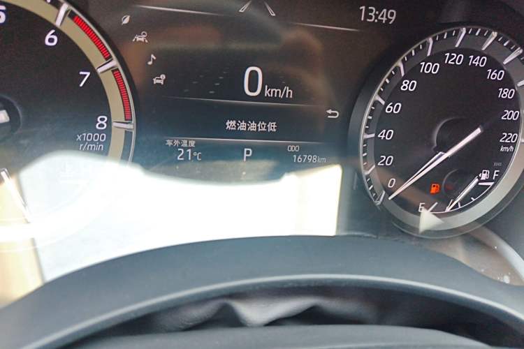 Used Toyota Highlander 2022 380T Four-Wheel Drive Prestige Edition 7-Seater Odometer Close Up