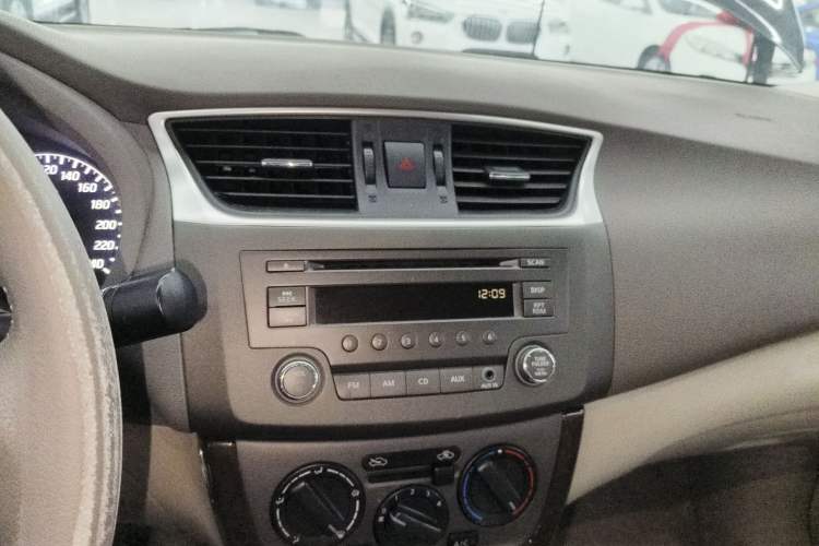 Used Nissan Sylphy 2014 1.6XV CVT Deluxe Edition