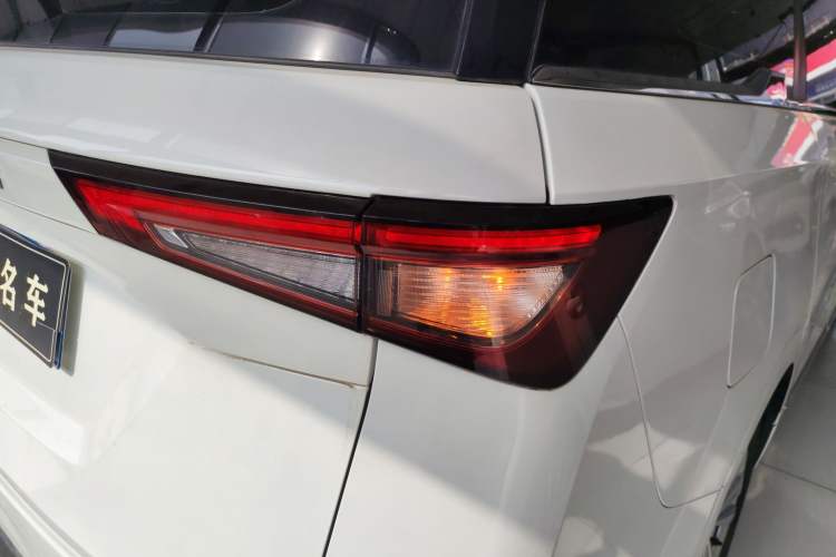 Used Wuling Jiachen 2022 1.5T Manual Comfort & Dynamic Version