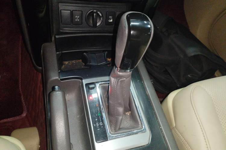 Used Toyota Prado 2017 4000 TXL Dual Airbags Side-Mounted – Middle East Version