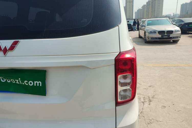 Used Wuling Hongguang 2021 1.5L S Standard Version LAR Exterior 3