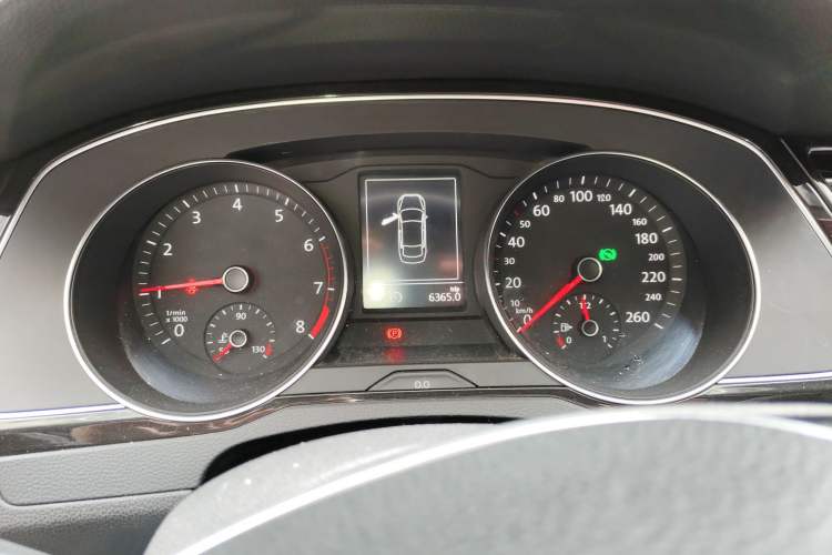 Used Volkswagen Magotan 2017 330TSI DSG Leading Model Instrument Cluster