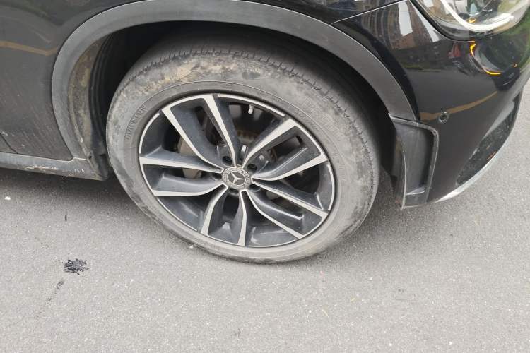 Used Mercedes-Benz GLC 2020 Facelift GLC 260 L 4MATIC Luxury Edition Right Front Wheel Hub