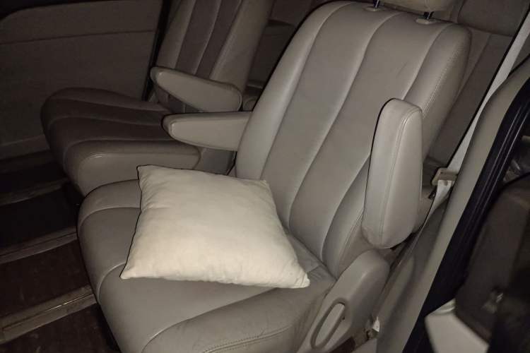 Used Mazda 8 2013 2.5L Ultimate Edition
