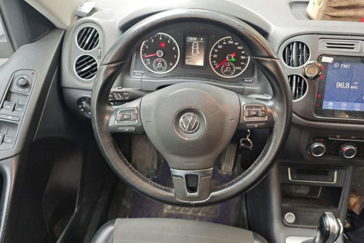 Used Volkswagen Tiguan 2015 1.8TSI Automatic Two-Wheel Drive Trend Edition Steering Wheel