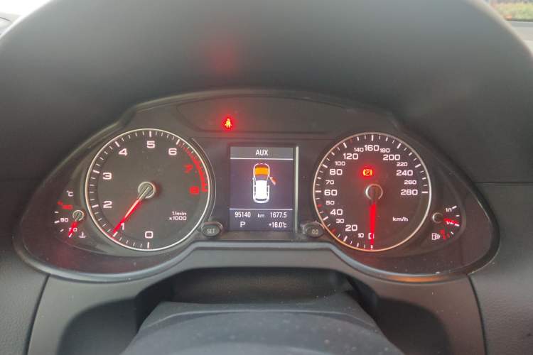 Used Audi Q5 2017 Plus 40 TFSI Ambition Model