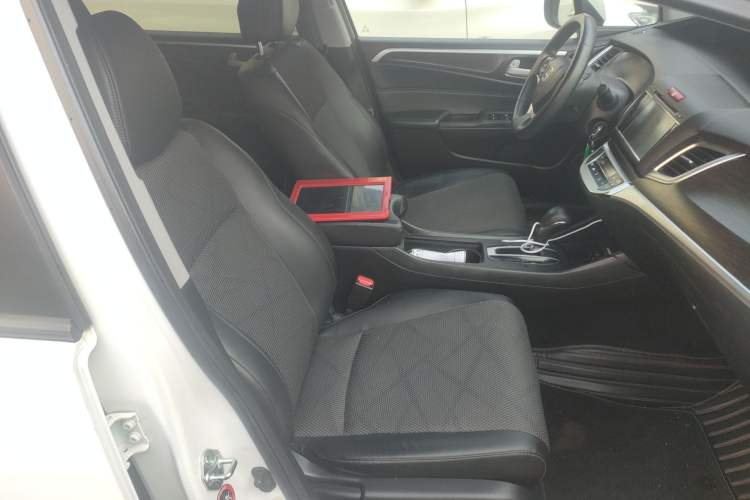 Used Honda Jade 2013 1.8L automatic Comfort version 5 seats
