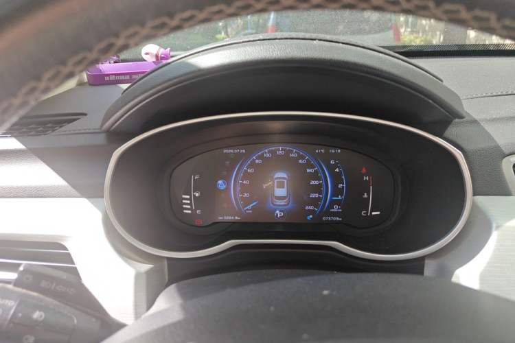 Used Geely Auto Emgrand X7 Sport 2020 1.8TD DCT Two-Wheel Drive Smart Connect 4G-Enabled Version