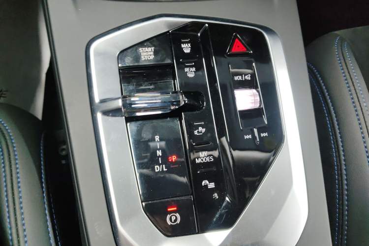 Used BMW 2 Series 2025 225L M Sport Night Edition Package Gear Lever