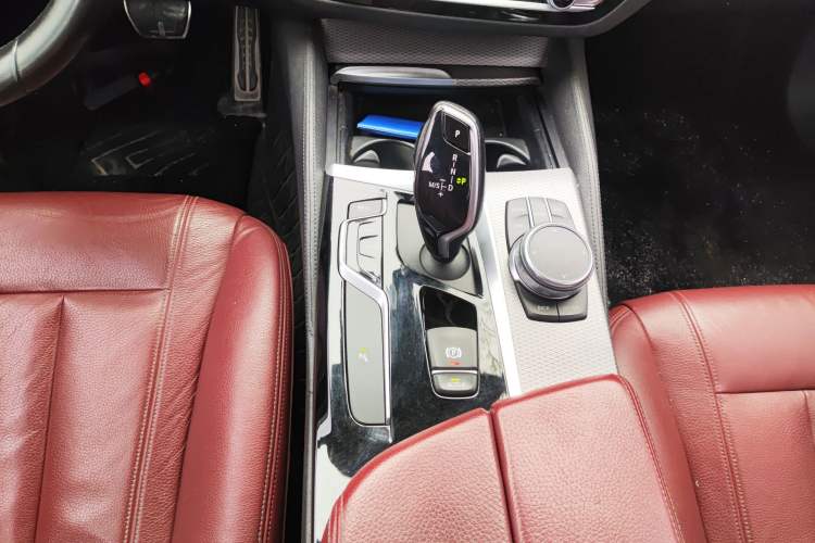 Used BMW 5 Series 2019 530Li Leading Model M Sport Package Gear Lever