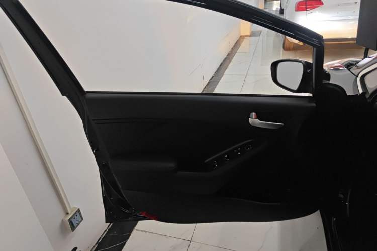 Used Kia K3 2015 1.6L Automatic GL
